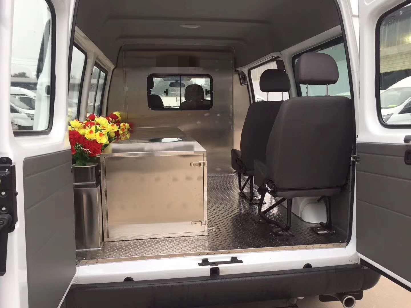 遗体运输车